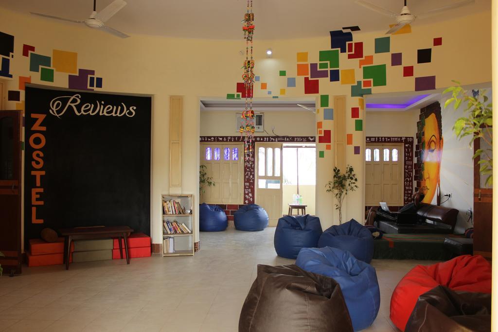 Hostel Zostel Varanasi Exterior foto